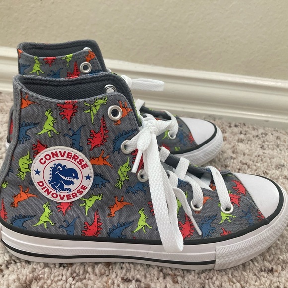Converse Chuck Taylor All Star Dinoverse High-Top Sneakers – Grey Dinosaur Print - Picture 5 of 8